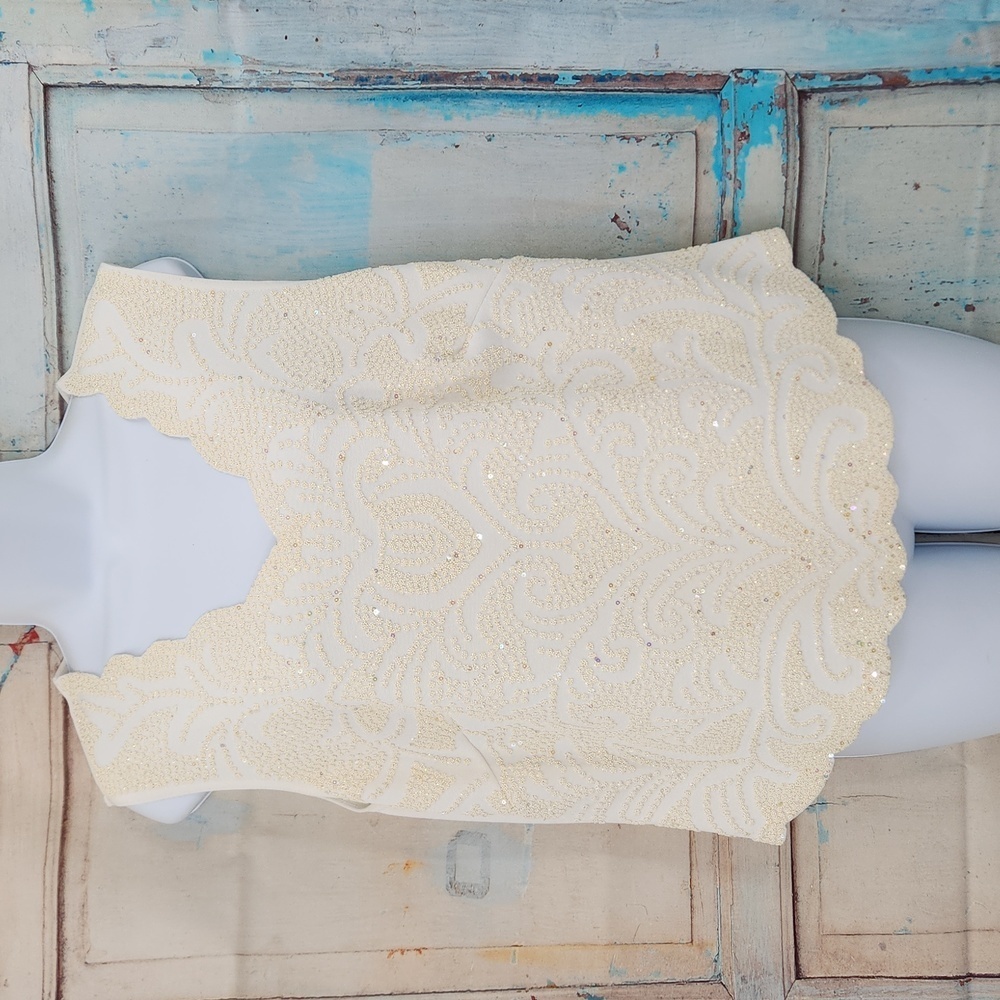 MSK‎ Beautiful Cream Beaded Tank